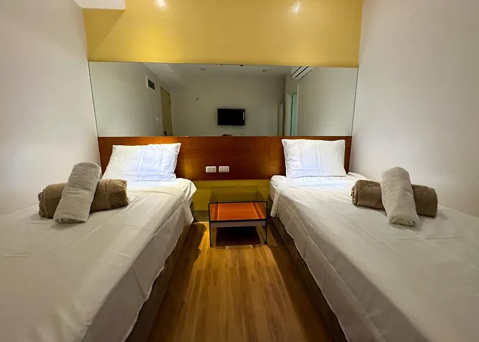 Hotel Almond Powered By Cocotel 3*